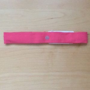 Lululemon skinny fly away tamer